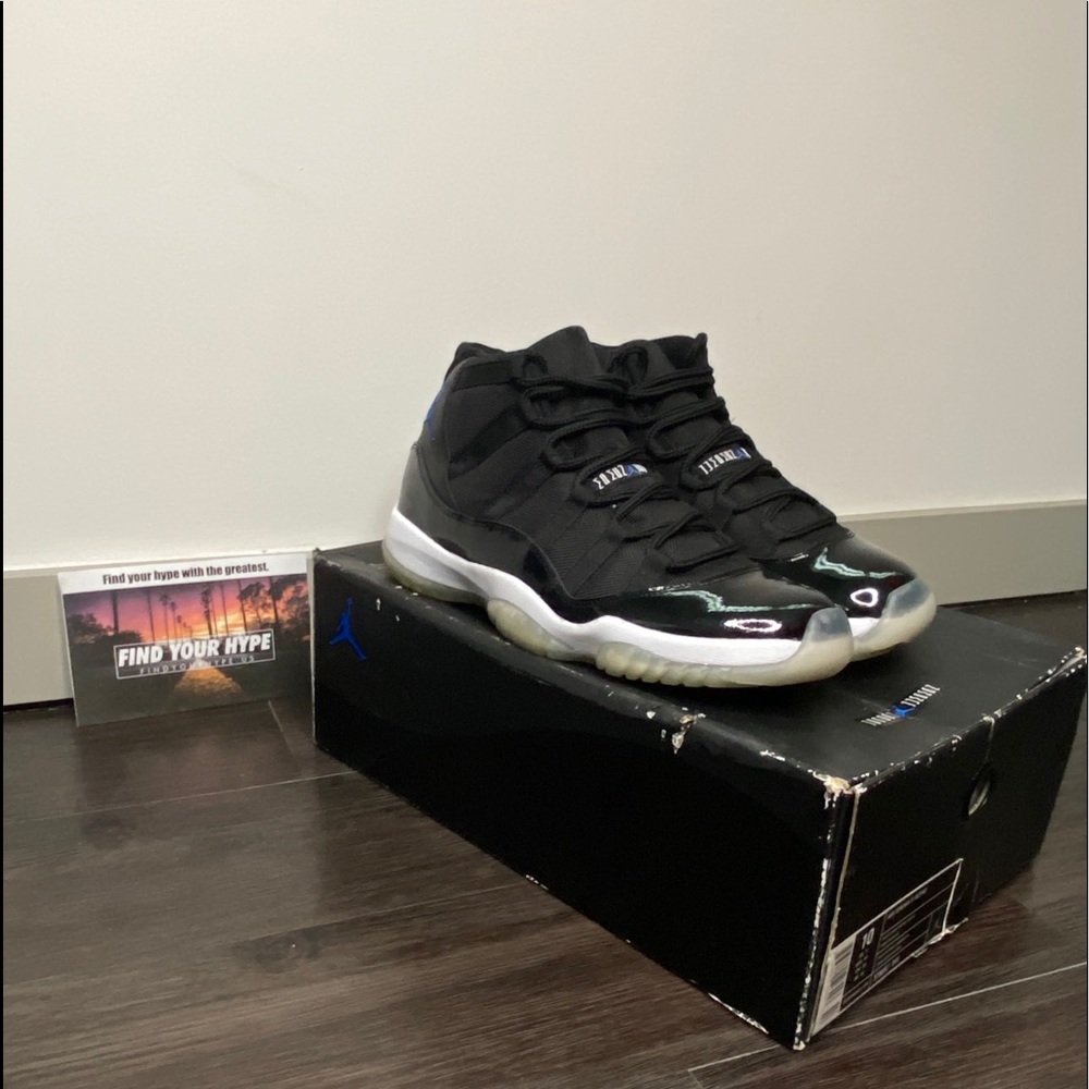2009 Jordan Spacejam 11’s